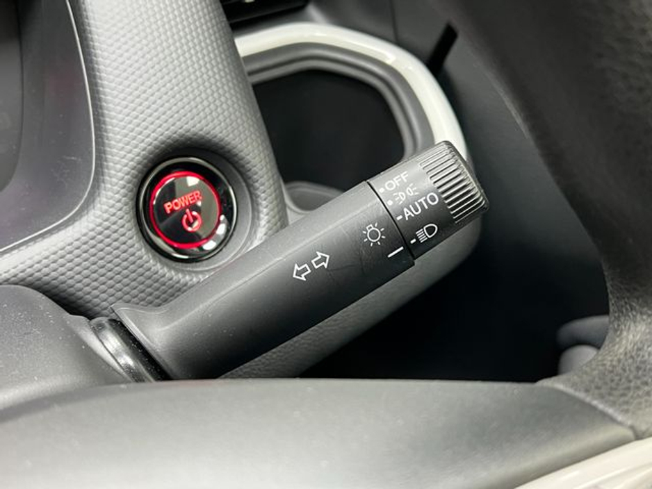 2022 Honda Fit 1.5 e:HEV BASIC Automatic, Reversing camera €17,895