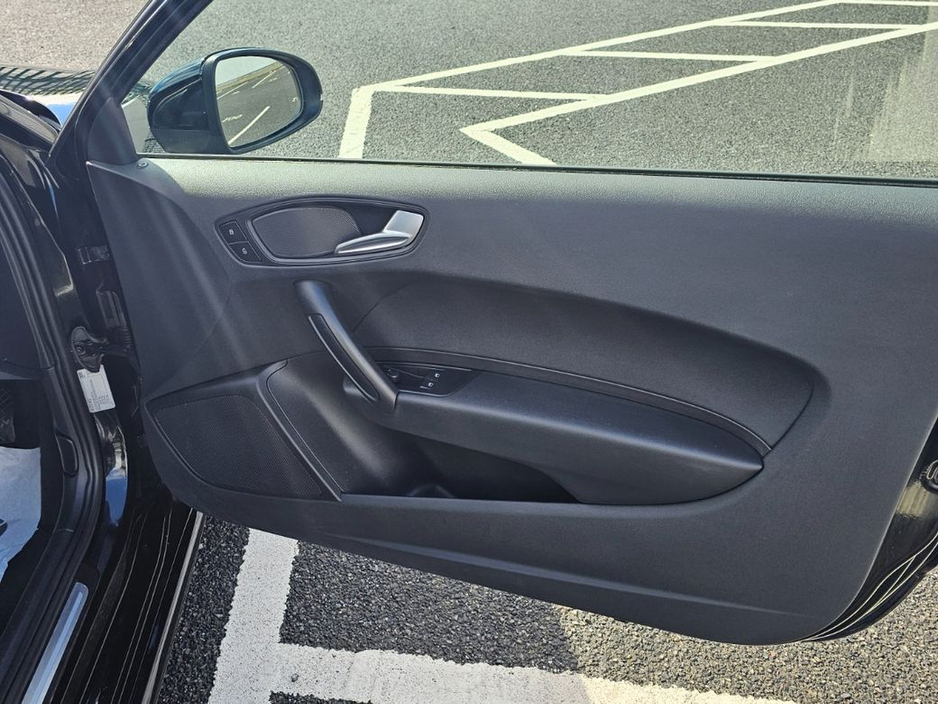 2014 Audi A1 - image 17