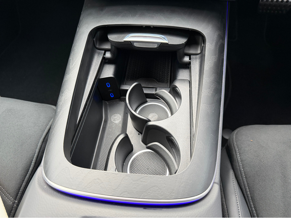 2024 Mercedes-Benz E Class STUNNING LOOKING URBAN EDITION HYBRID PHEV//STUNNING IN ALPINE GREY//VERY LOW MILEAGE//SIMI AND AA DEALER €68,950