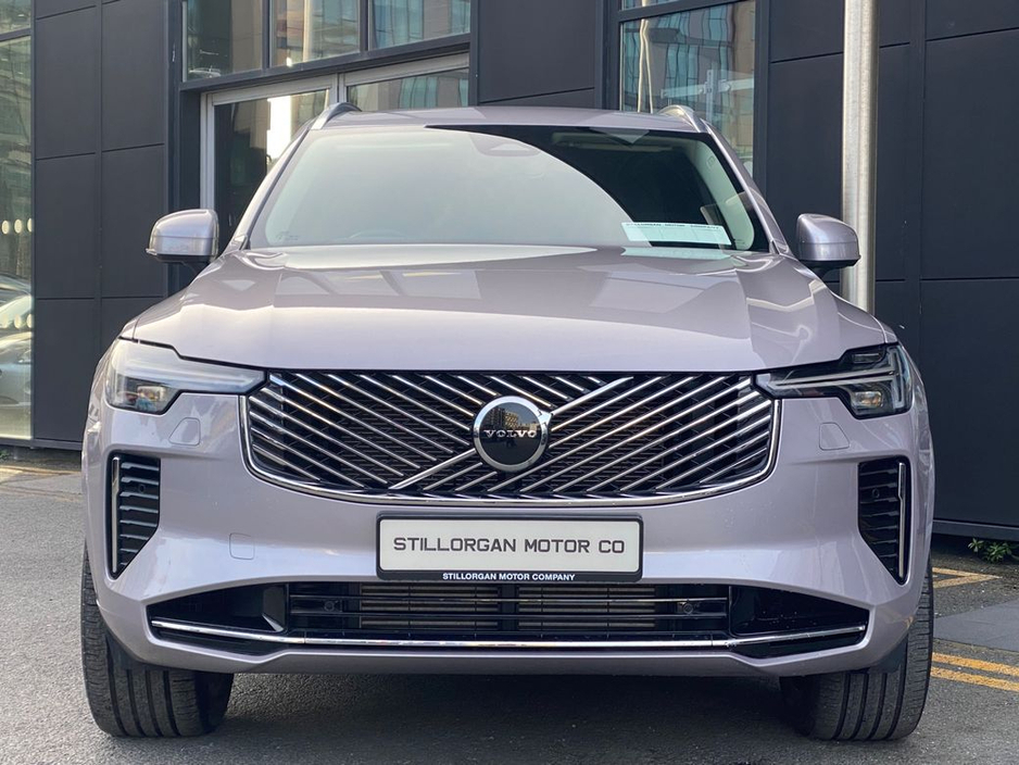 2025 Volvo XC90 - image 2
