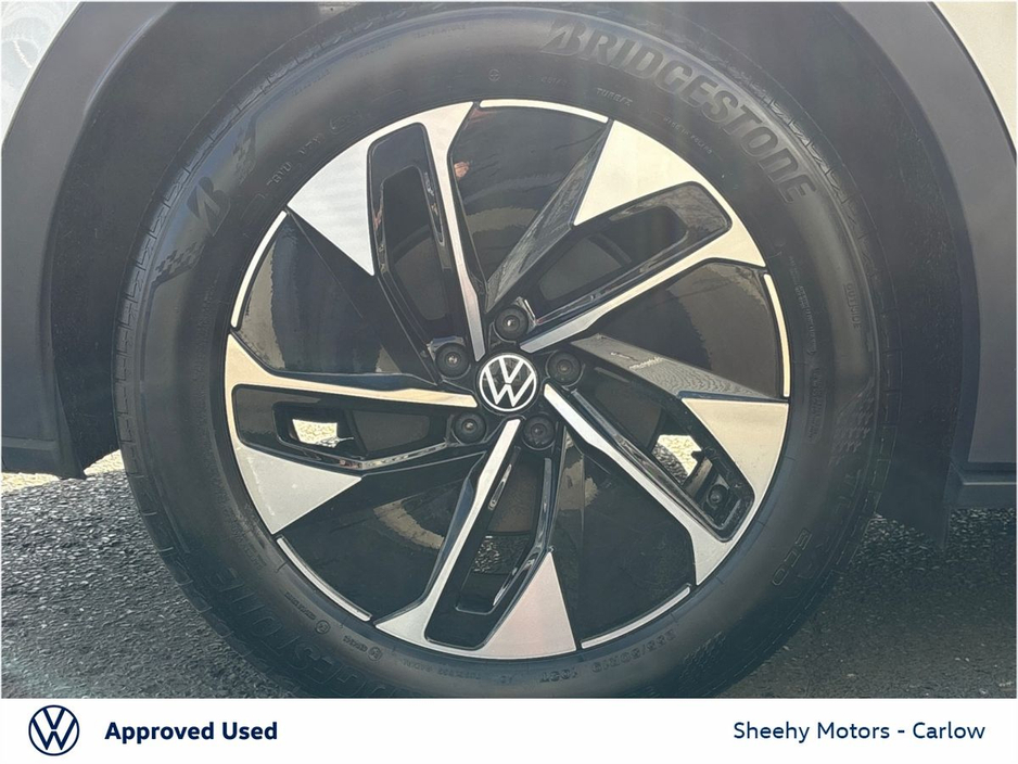 2023 Volkswagen ID.4 - image 9