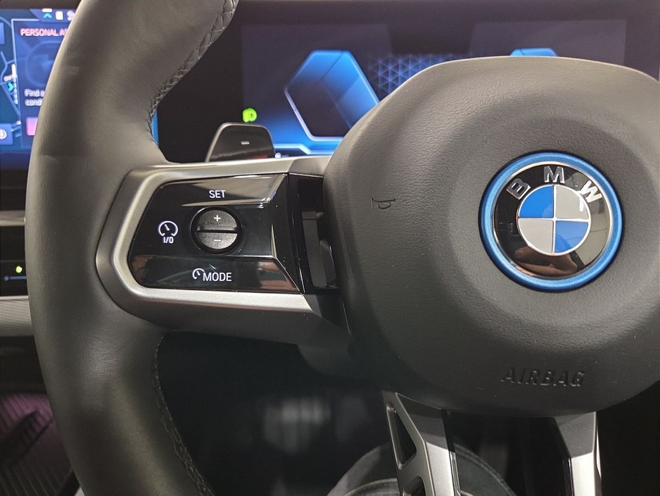 2024 BMW 5 Series - image 17