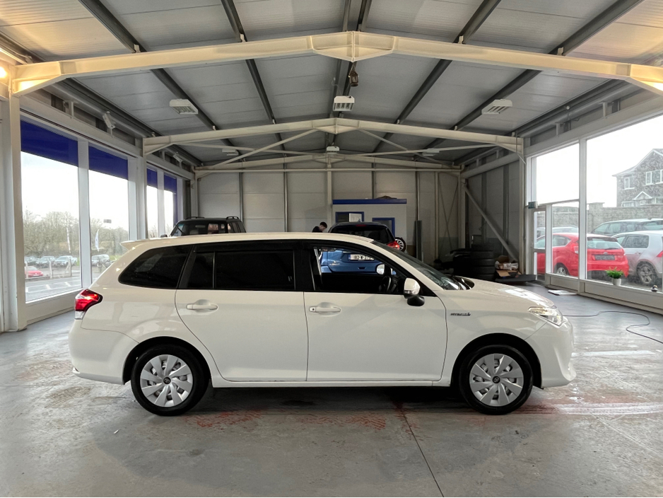 2017 Toyota Corolla - image 4