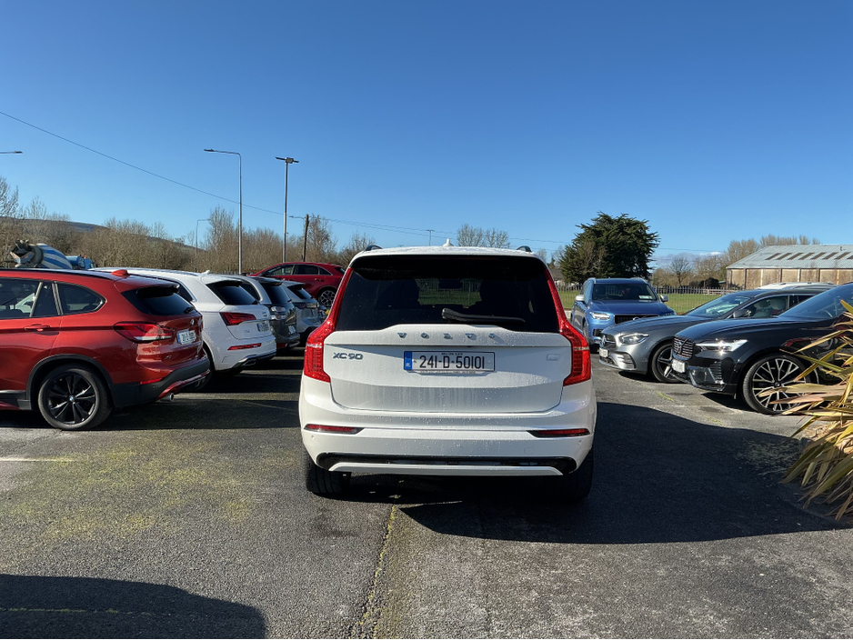 2024 Volvo XC90 - image 10