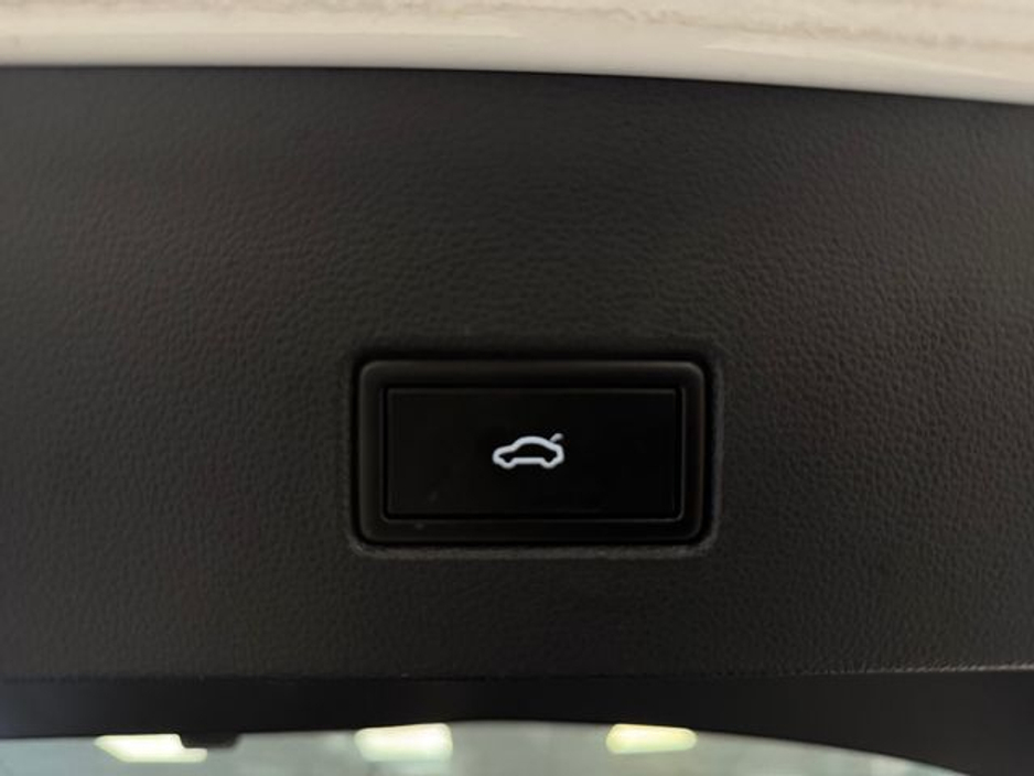 2020 Volkswagen T-Roc - image 19