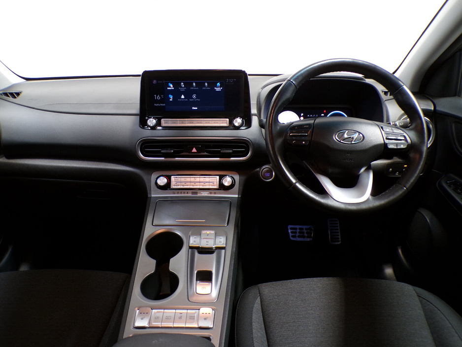2022 Hyundai Kona 2022*ONLY 26,000 MILES*64KWH HYUNDAI KONA PREMIUM EV*484KM RANGE*FULL HYUNDAI SERVICE HISTORY*GRADED A BATTERY HEALTH WITH REPORTS*PREMIUM PACK*2 CHARGER*1 OWNER*FANTASTIC CONDITION SPEC Bluetooth,App €21,900