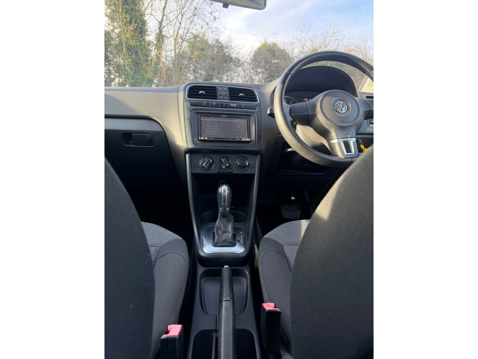 2013 Volkswagen Polo  €8,950
