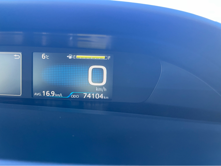 2020 Toyota Prius - image 10