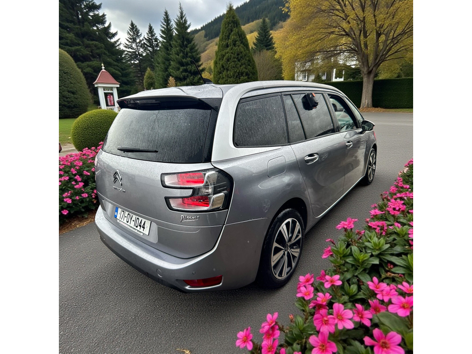 2017 Citroen Grand C4 Picasso - image 6