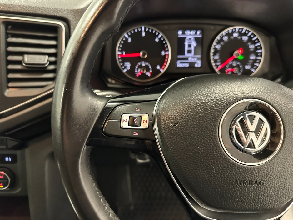 2020 Volkswagen Amarok - image 26