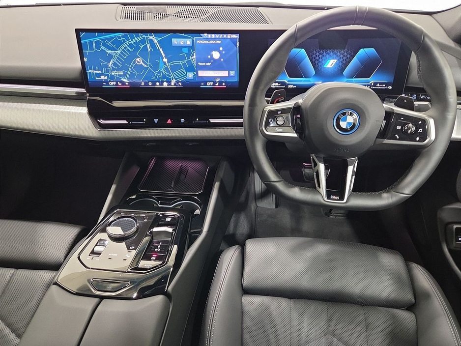 2024 BMW 5 Series - image 5