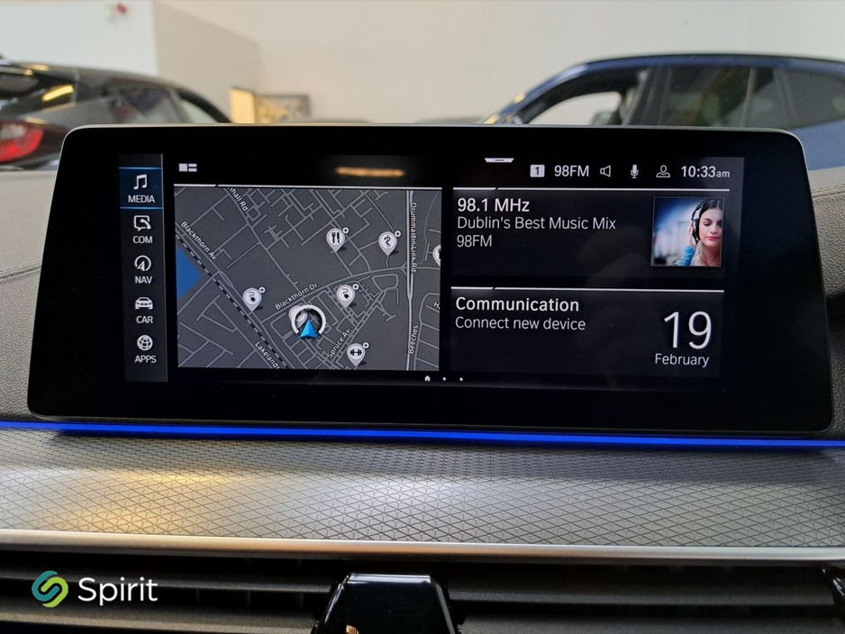 2019 BMW 5 Series - image 13