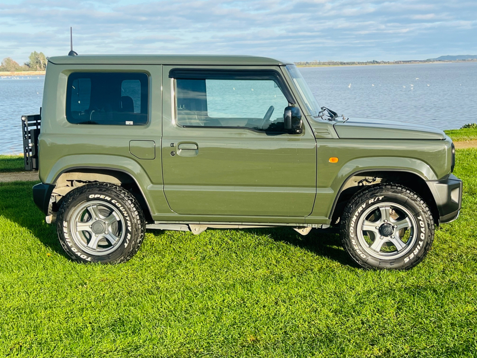 2022 Suzuki Jimny - image 11