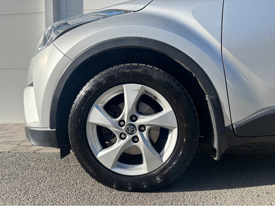 2018 Toyota C-HR 1.2T LUNA 4DR €17,495