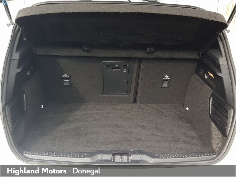 2022 Ford Focus - image 14