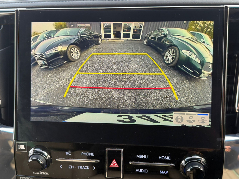 2021 Toyota Alphard - image 14