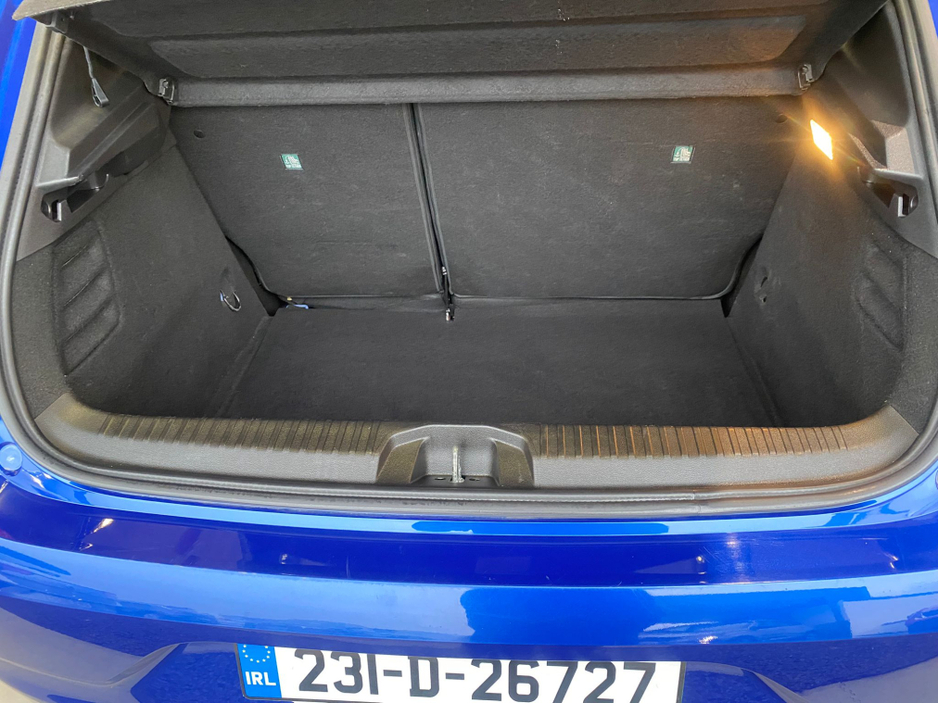 2023 Renault Clio - image 9