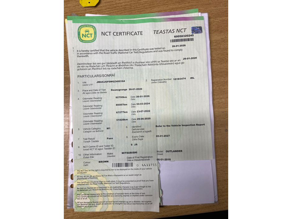 2016 Mitsubishi Outlander 2.3 DSL  4WD 6 SPEED 7 SEATER  TINY  KMS  FULL  SERVICE HISTORY €15,950