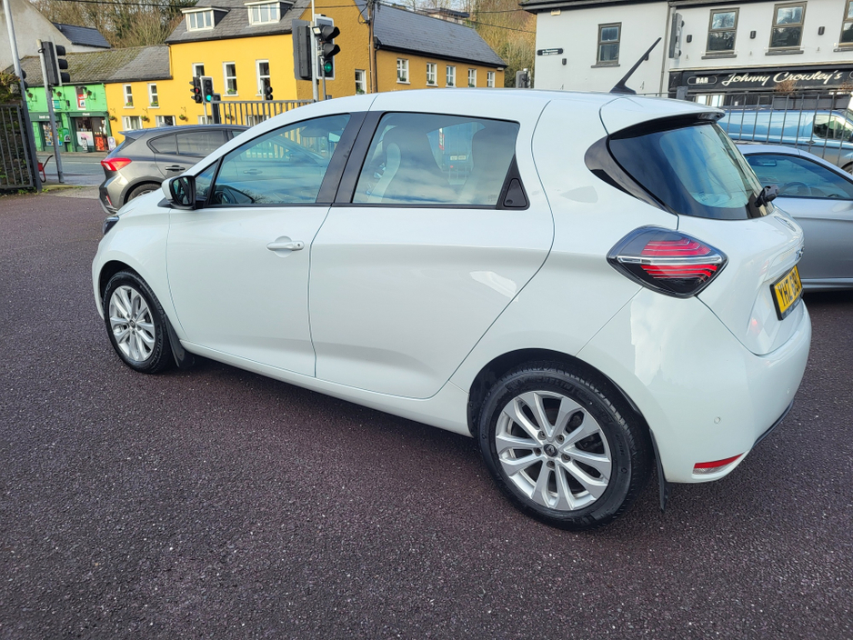 2022 Renault Zoe Iconic Rapid Charge 50Kwh R135, Long Range, Full Renault History €14,950