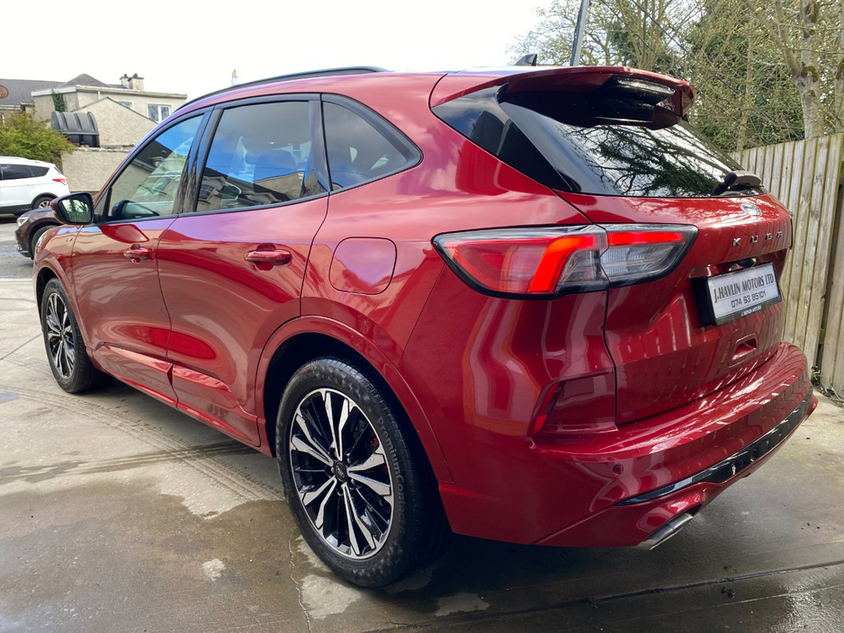 2022 Ford Kuga - image 24