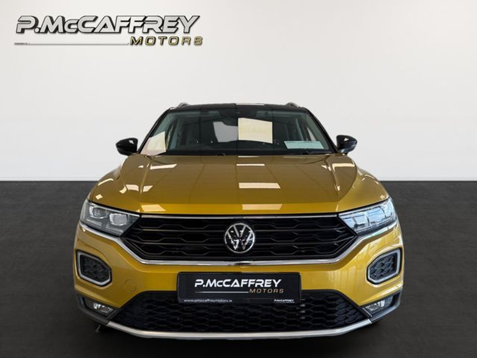 2021 Volkswagen T-Roc - image 2