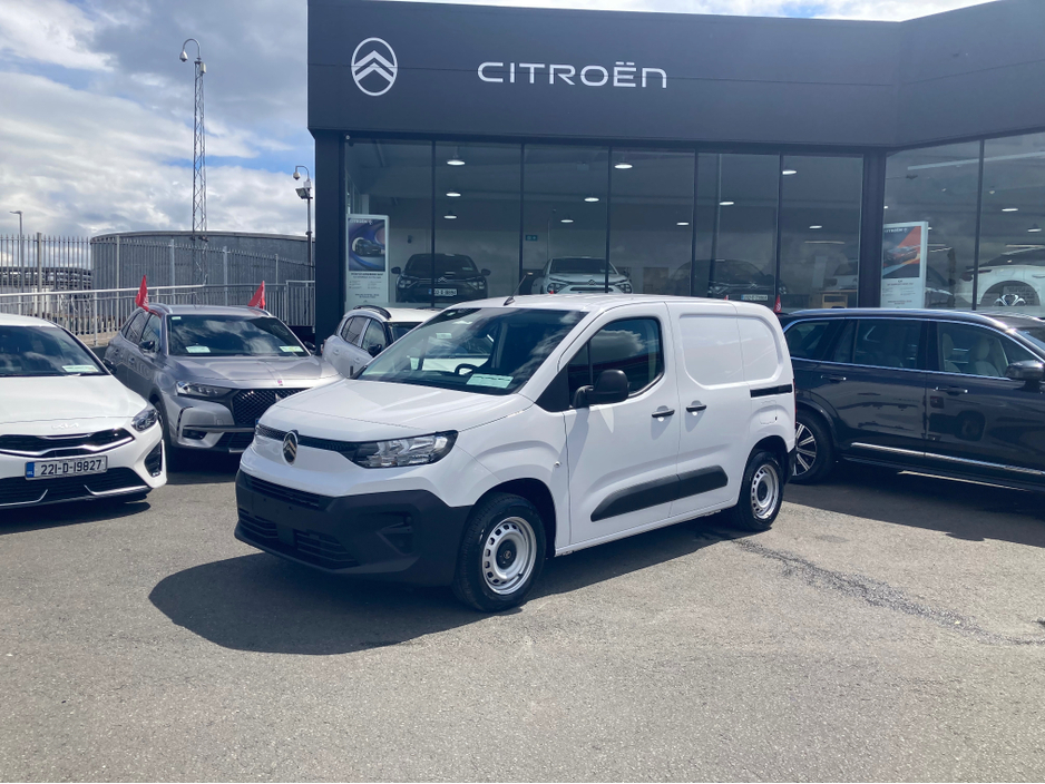 2026 Citroen Berlingo - image 2