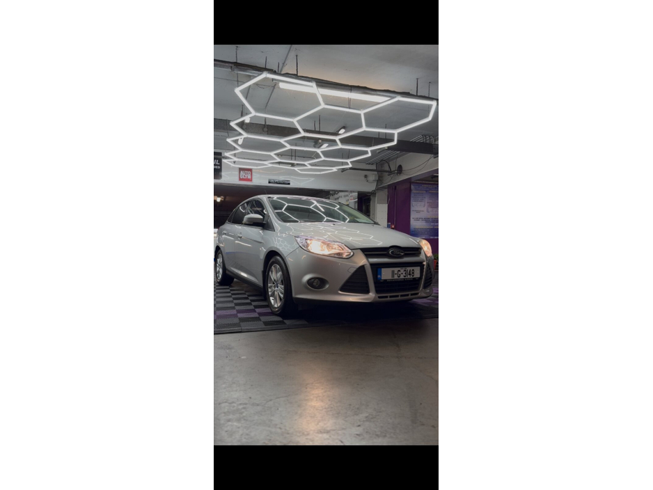 2011 Ford Focus - image 2