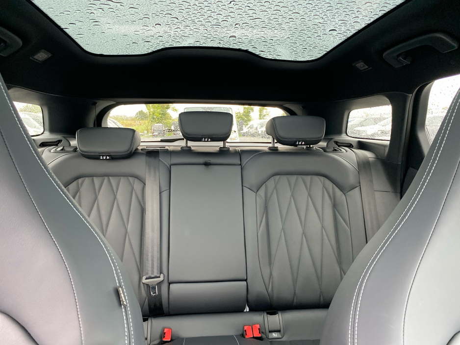 2025 Ford Explorer - image 13