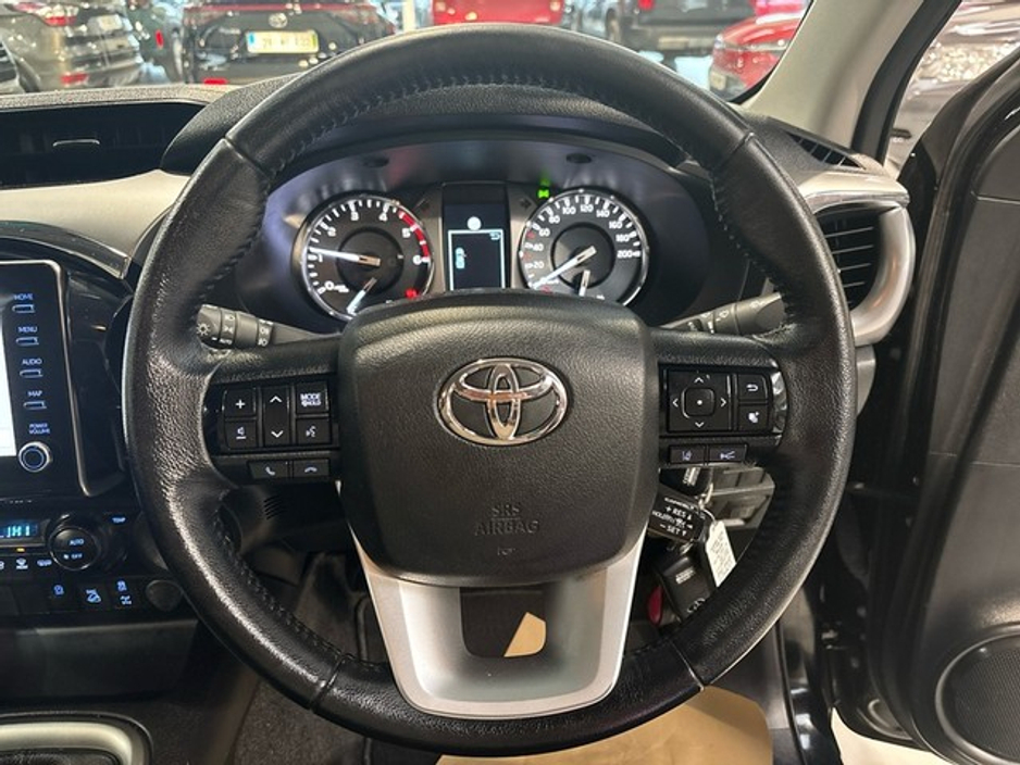 2022 Toyota Hilux 2.4 SR5 DOUBLE CAB 4DR €38,500