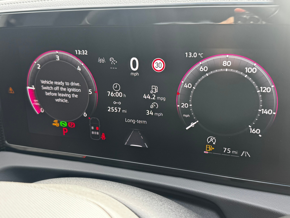 2025 Volkswagen Tiguan - image 19