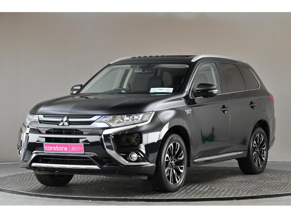 2017 Mitsubishi Outlander - image 3