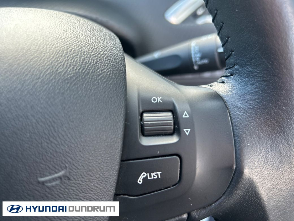 2017 Peugeot 2008 - image 15