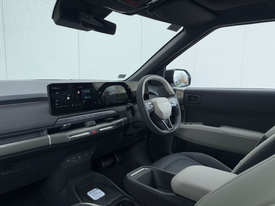 2026 Kia EV3 - image 9