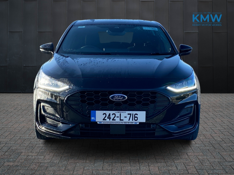 2024 Ford Focus - image 2