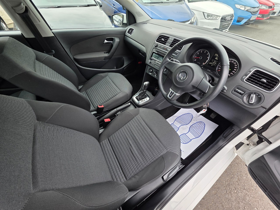 2012 Volkswagen Polo - image 12
