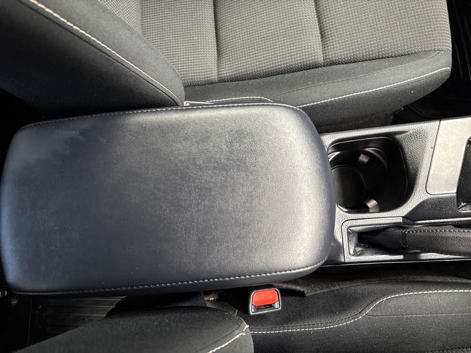 2018 Toyota Rav4 - image 15