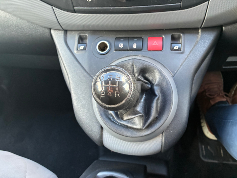 2014 Peugeot Partner 1.6 HDI 850 S L1 90 €3,450