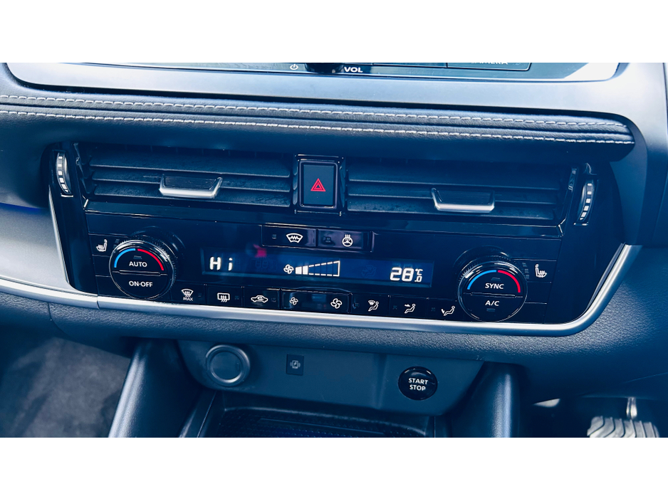 2025 Nissan Qashqai E-POWER SV PREMIUM 2T €42,995