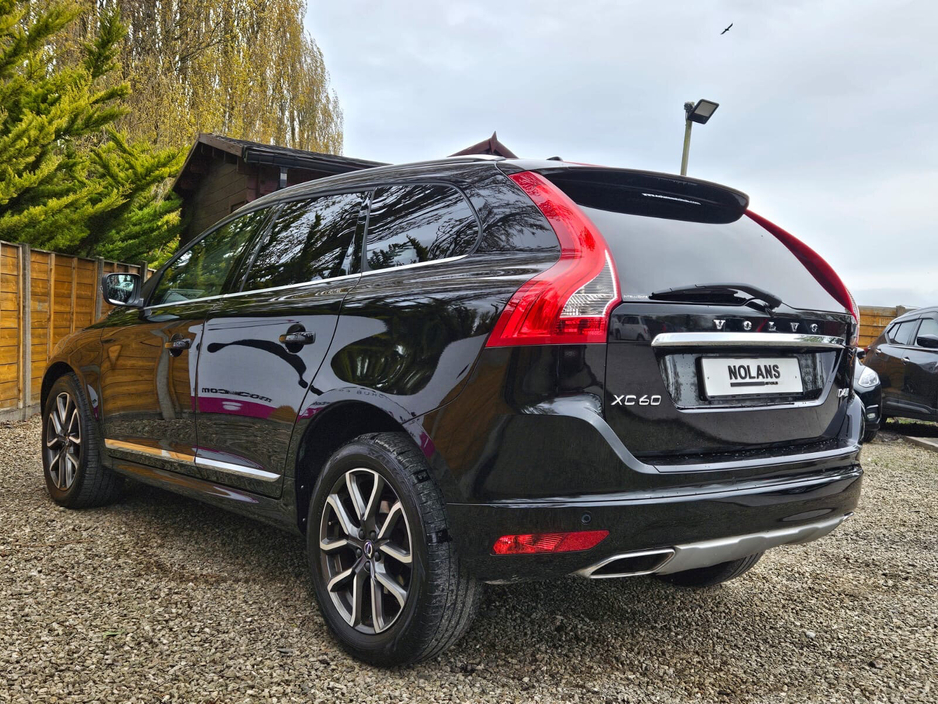2016 Volvo XC60 - image 10