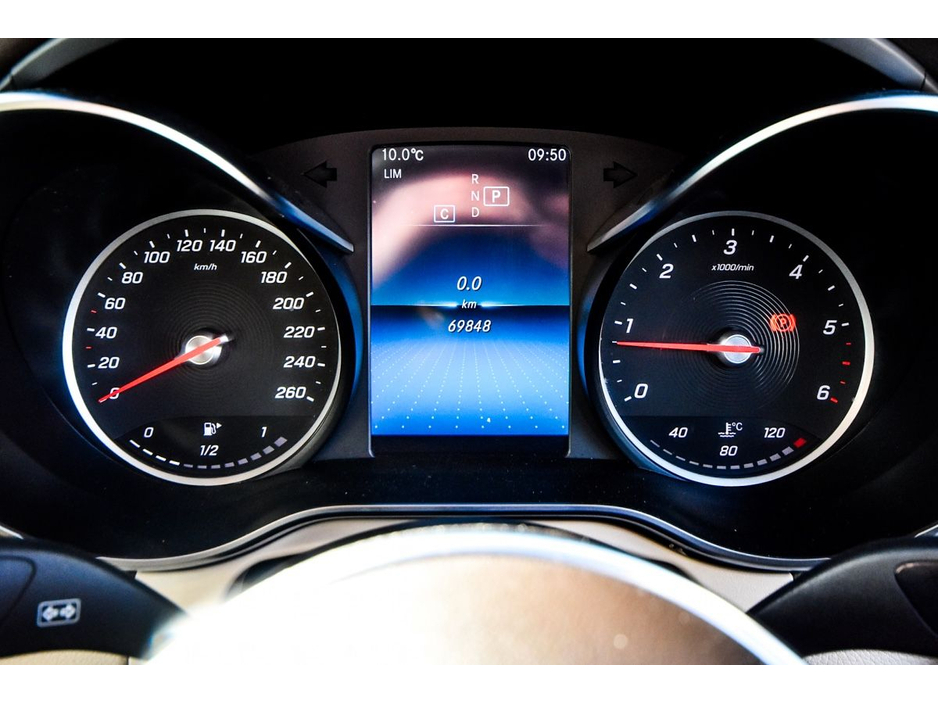 2022 Mercedes-Benz GLC Class - image 19