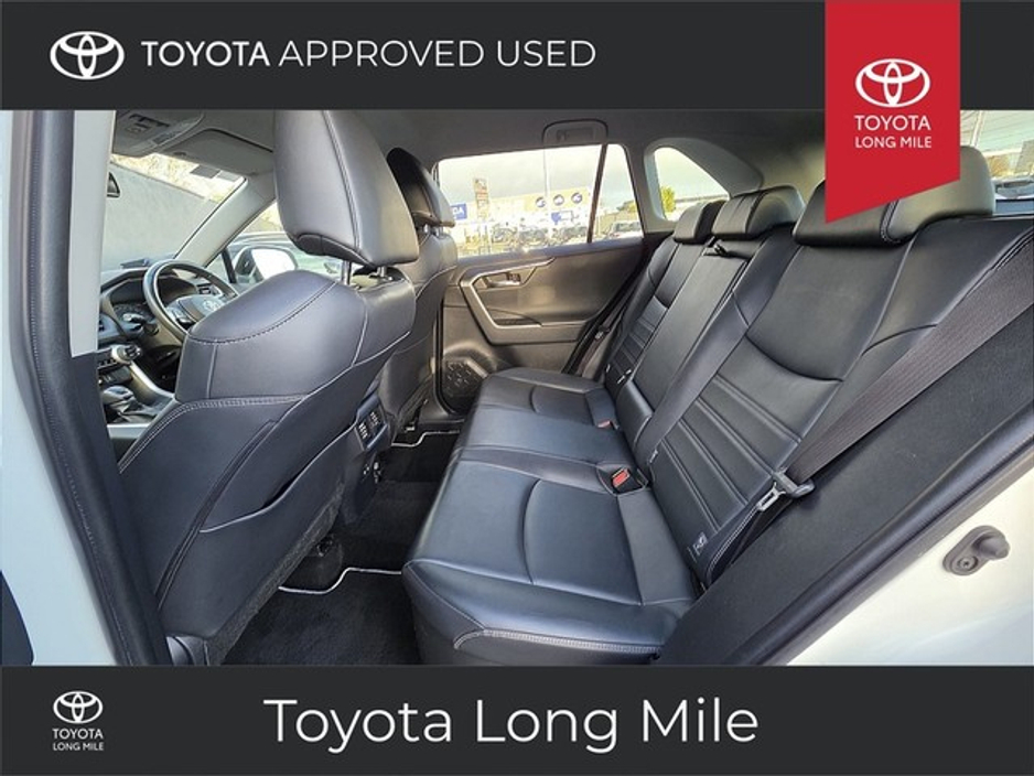 2020 Toyota Rav4 - image 9