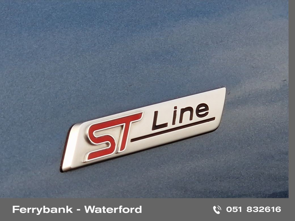 2023 Ford Kuga - image 11