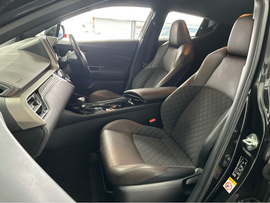 2018 Toyota C-HR - image 13