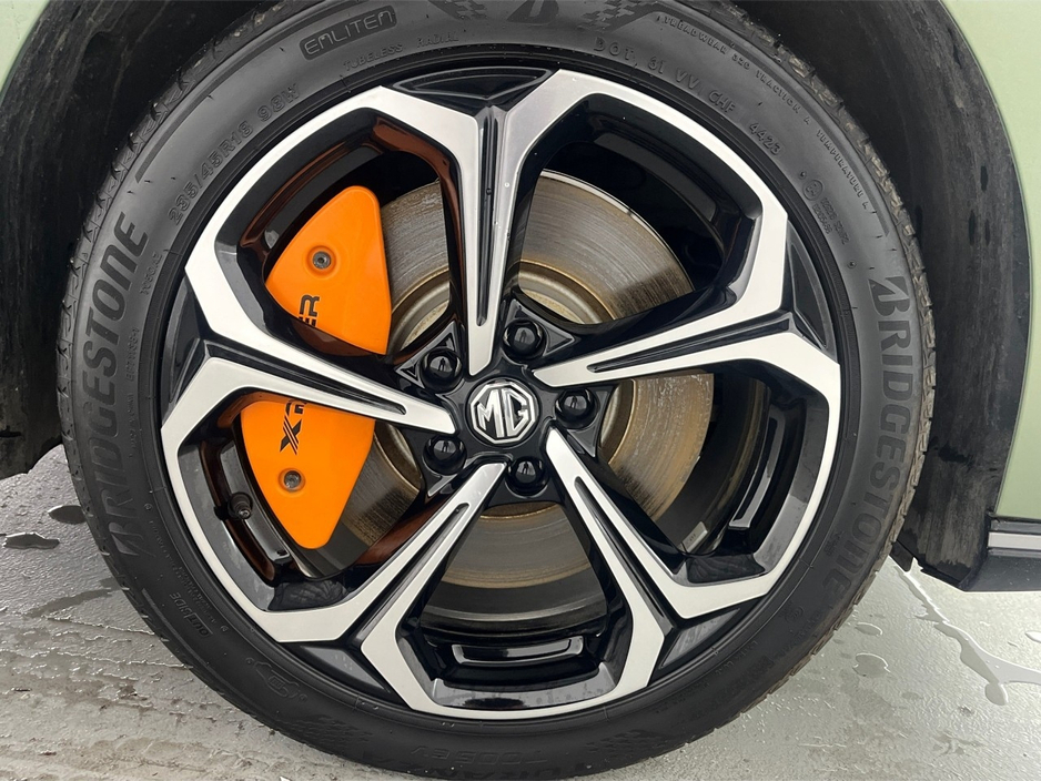 2024 MG MG4 EV X POWER RACING GREEN 435BHP 64KWH AUTO **HEATED ALCANTARA SEATS**18" DIAMOND CUT ALLOY WHEELS WITH TANZANITE ORANGE CALLIPERS**2 TONE ROOF**HEATED STEERING WHEEL**APPLE CARPLAY**TOUCH SCREEN DISPLAY** €30,995