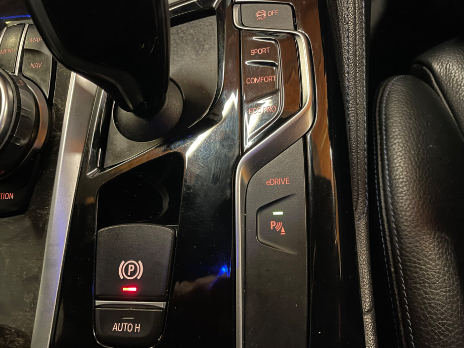 2017 BMW 5 Series 530e M Sport Auto €18,900