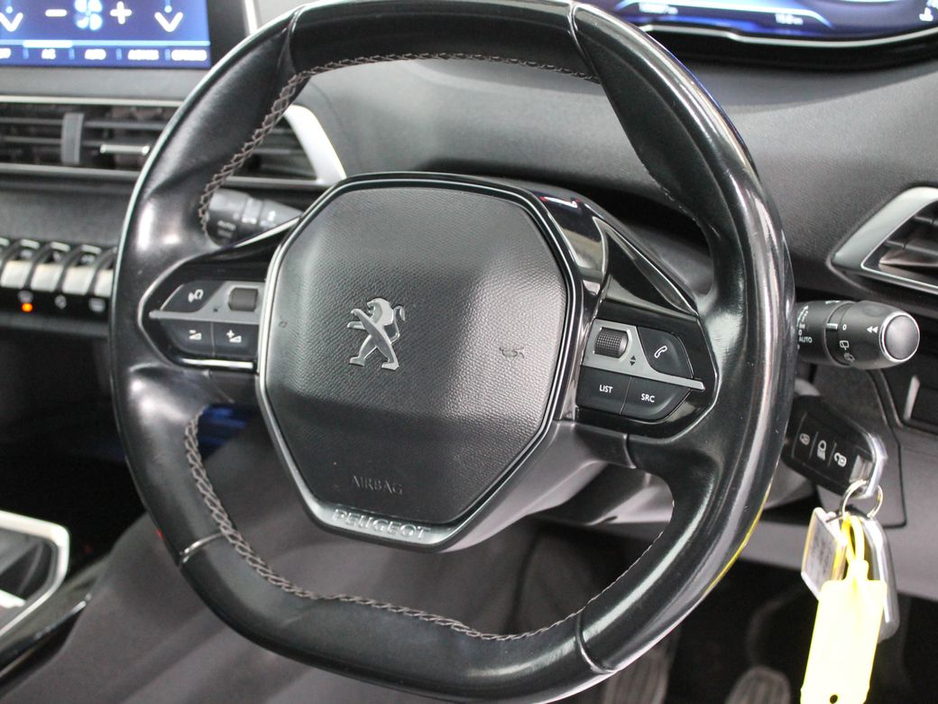 2019 Peugeot 3008 - image 20