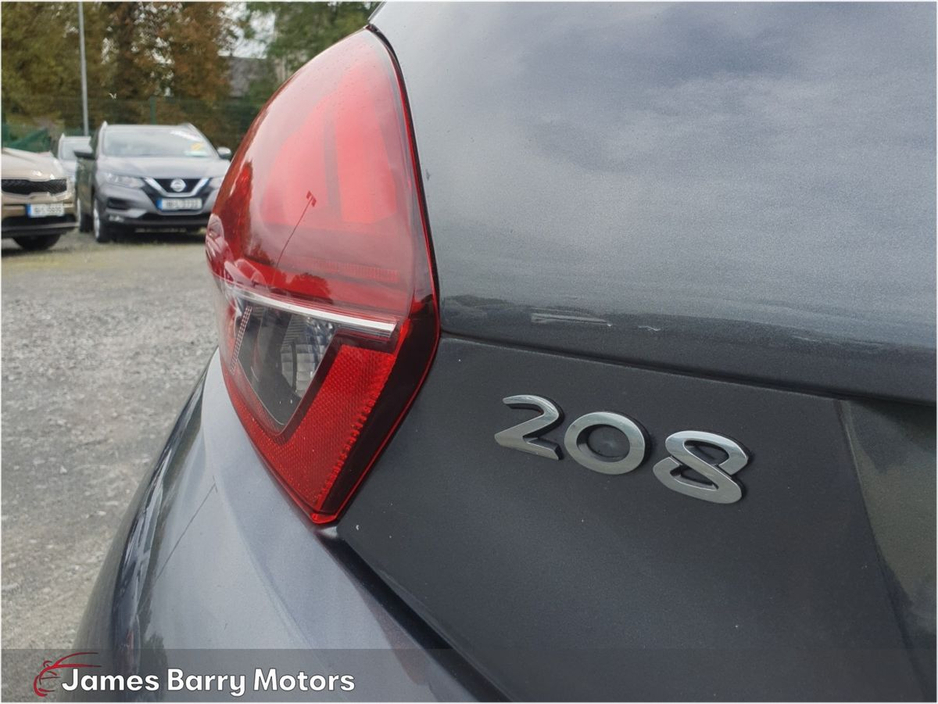 2016 Peugeot 208 - image 26