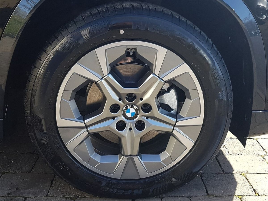 2026 BMW X1 - image 12