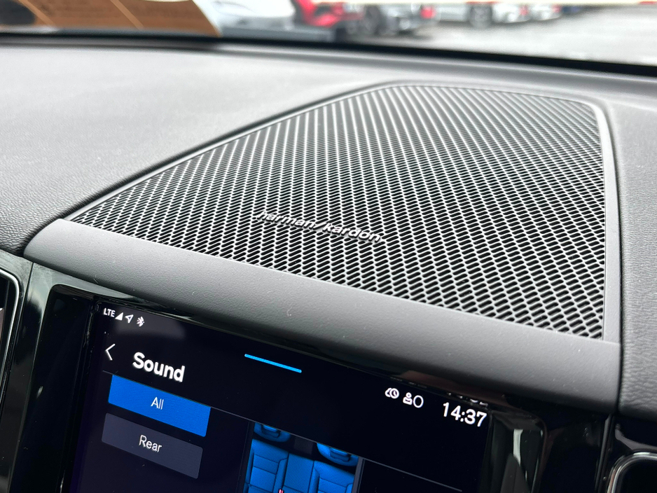 2022 Volvo XC60 B4 AWD MOMENTUM WITH EXTRAS €39,995