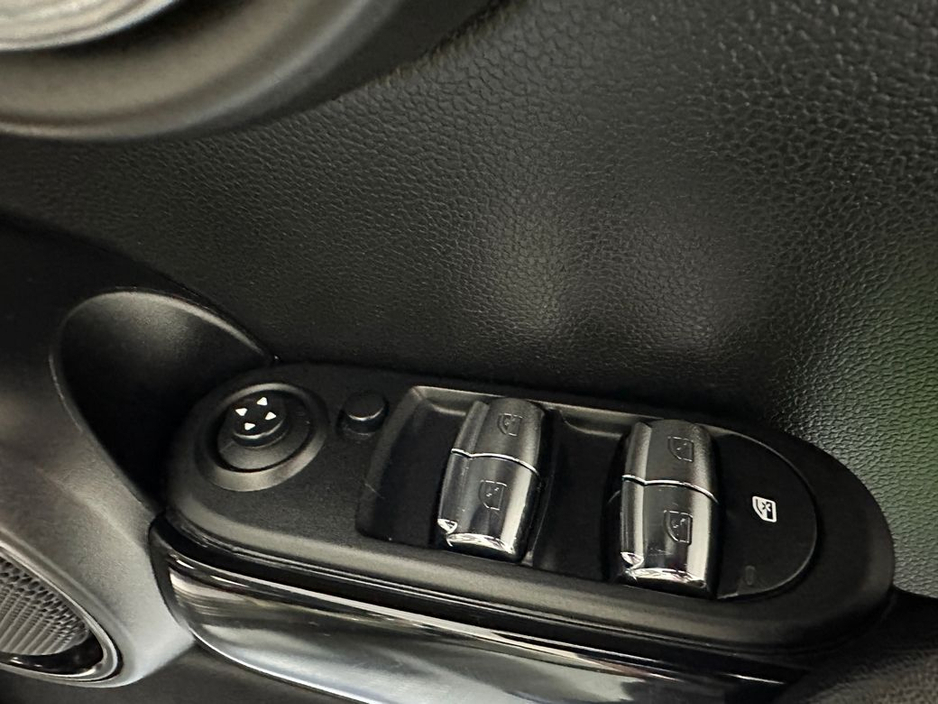 2020 MINI Cooper S 2.0 192 BHP 202 €22,800